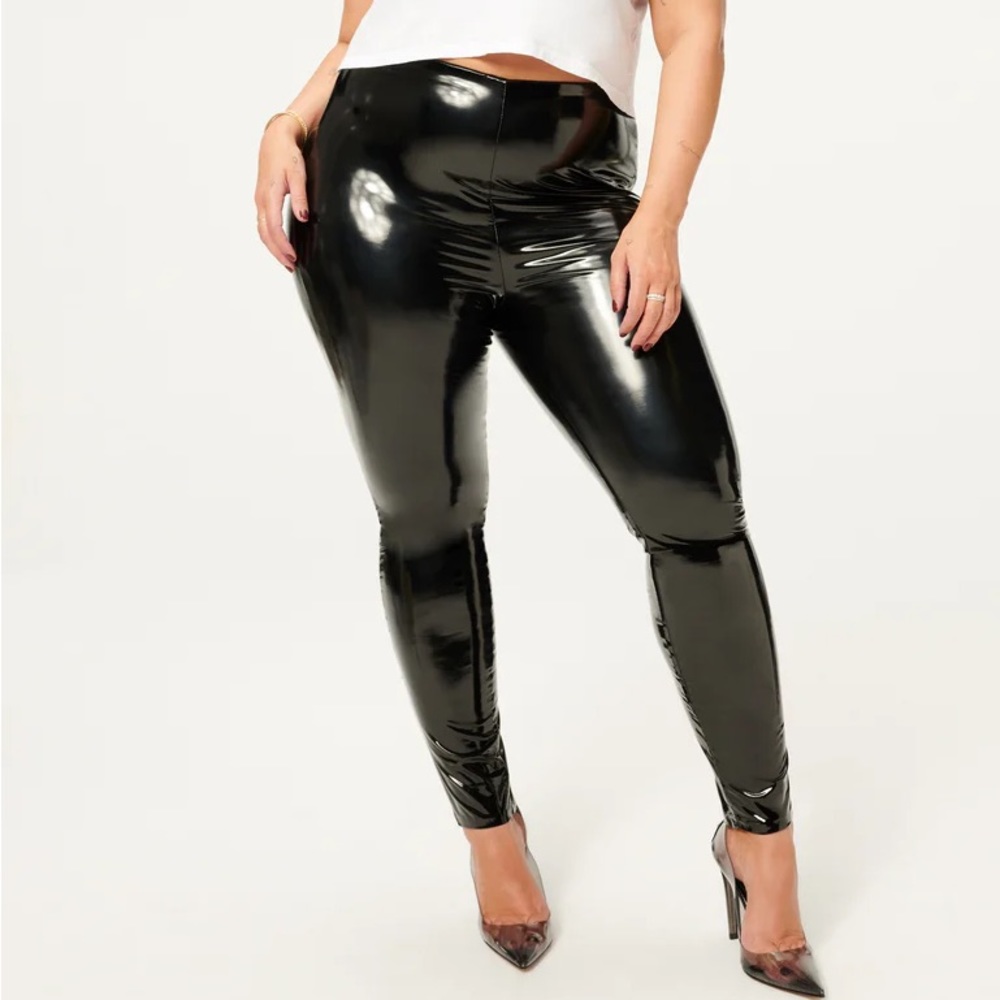 Good American Pull on Legging
